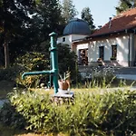 Rekreacni A Skolici Stredisko Zajezek