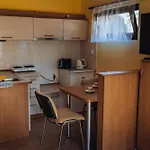Rekreacni A Skolici Stredisko Zajezek 아파트