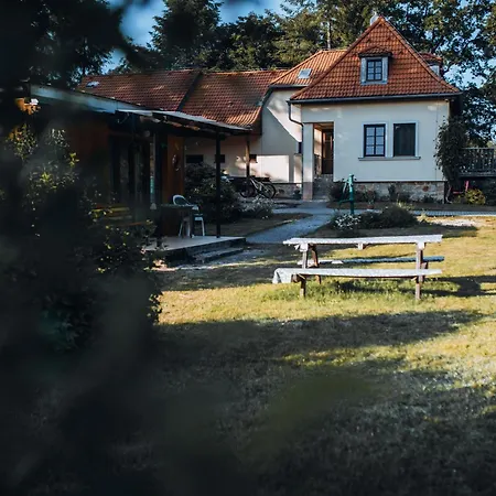 Rekreacni A Skolici Stredisko Zajezek Appartement *