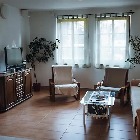 Rekreacni A Skolici Stredisko Zajezek Chlum u Trebone