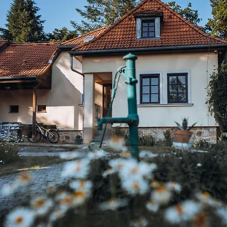 Rekreacni A Skolici Stredisko Zajezek Appartement *