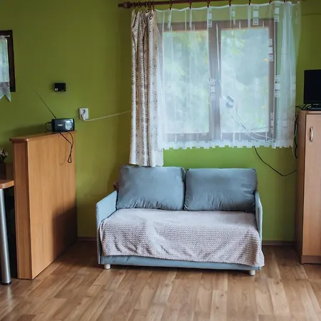Rekreační A školicí Středisko Zájezek