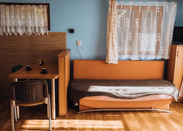 Rekreacni A Skolici Stredisko Zajezek Chlum u Trebone